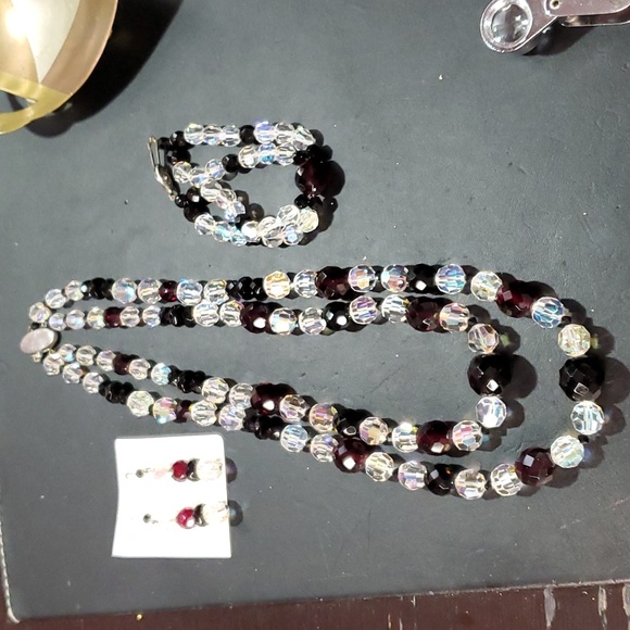 Vintage necklace Bracelet earring set. AuroraBorealis black garnet glasscrystal - Picture 10 of 15